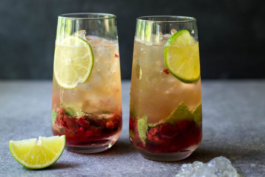 Kombucha cocktail: Remedy Raspberry Mojito